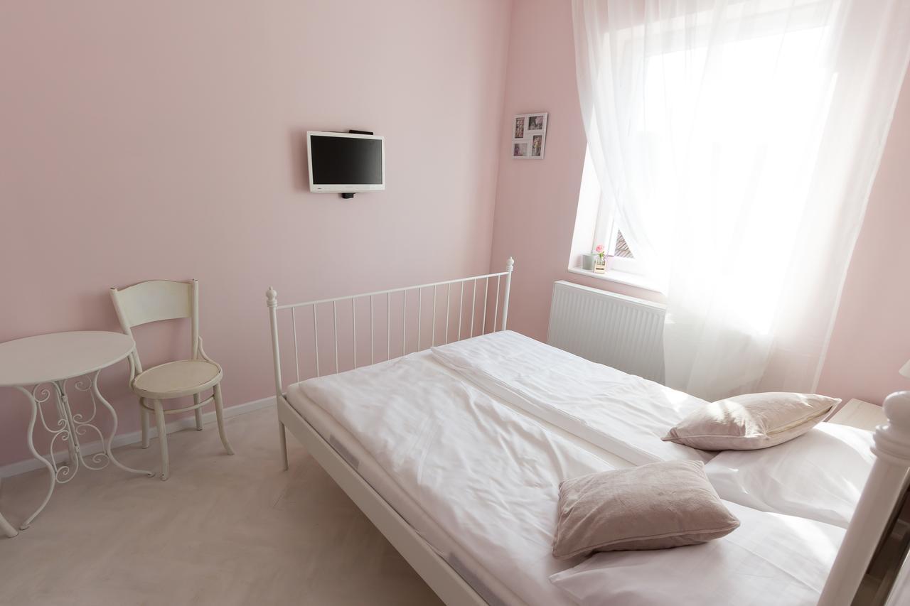 Villa Harmonia Gyula Buitenkant foto